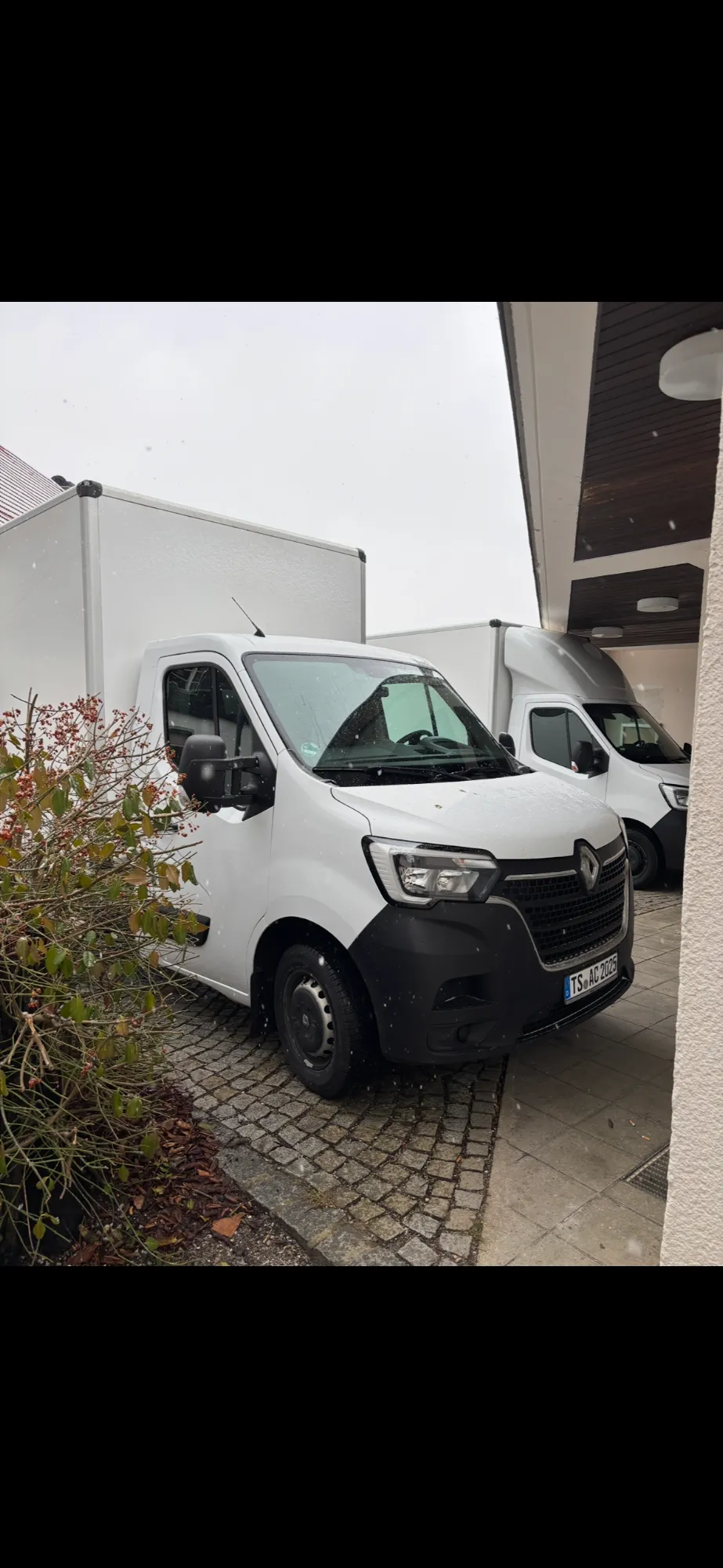 Transporter von Ac.Umzugtransport vor Ort beim Kunden